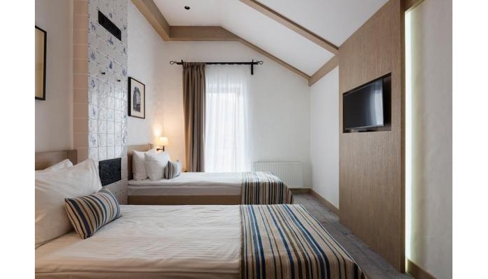 Hotel Amstelski poza 13