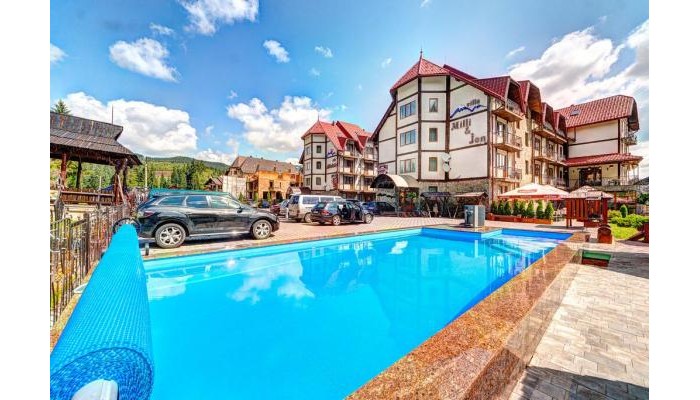 Hotel Milli And Jon poza 0