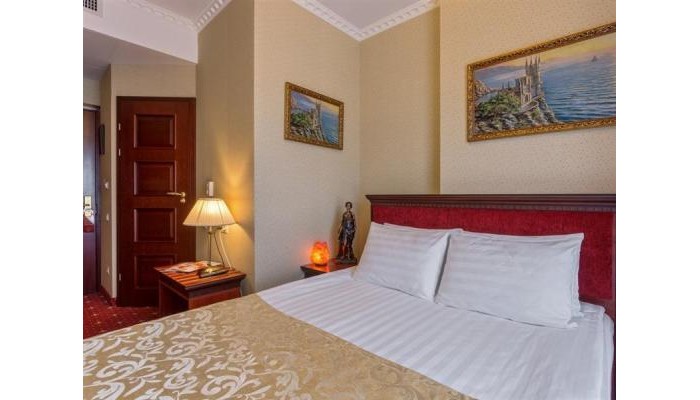 California Hotel poza 1