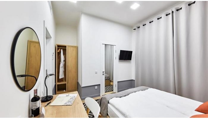 Wine & Pillow Hotel By Frapolli poza 5